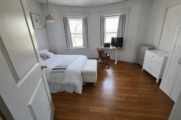 $4,200 | 96 Winthrop Road, Unit 2, Brookline, MA 02445