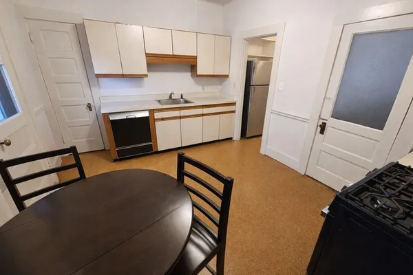$4,200 | 96 Winthrop Road, Unit 2, Brookline, MA 02445