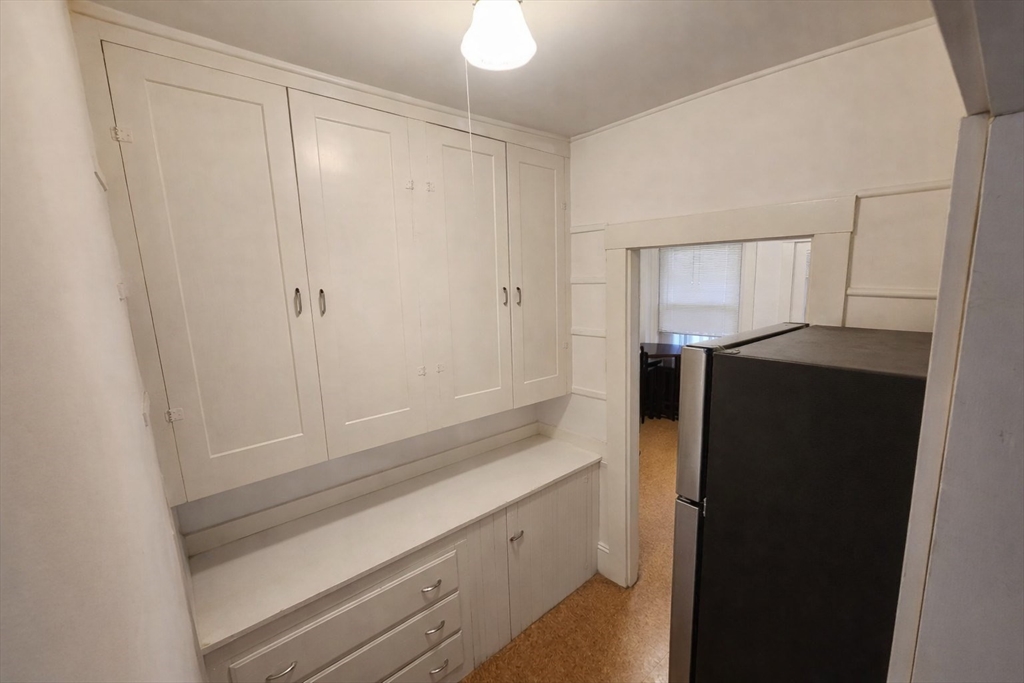 96 Winthrop Road, Unit 2 Brookline, MA 02445 - Photo 7 of 9