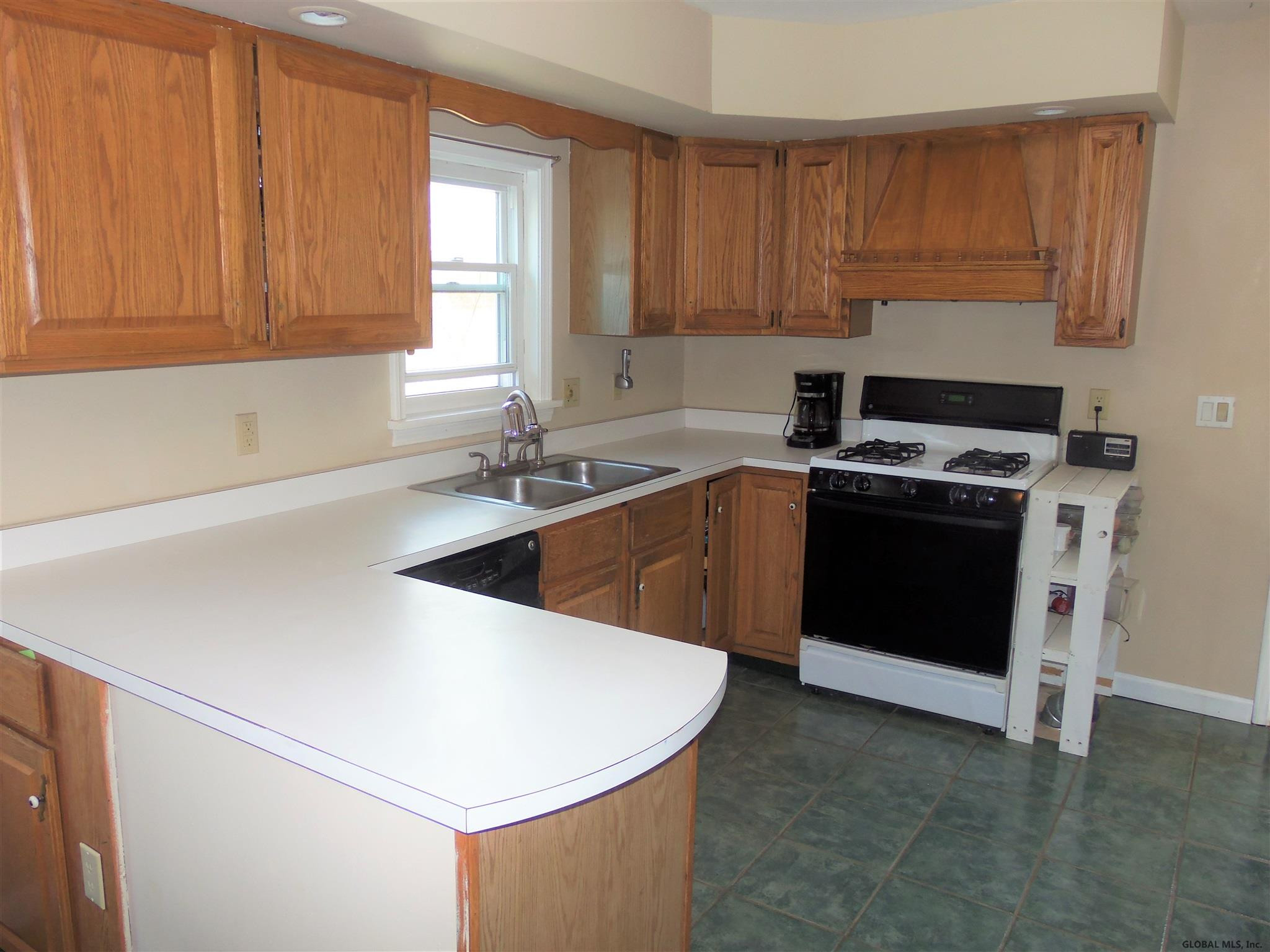 96 A Clamsteam Road Halfmoon, NY 12065 - Photo 4 of 28 Photo 4