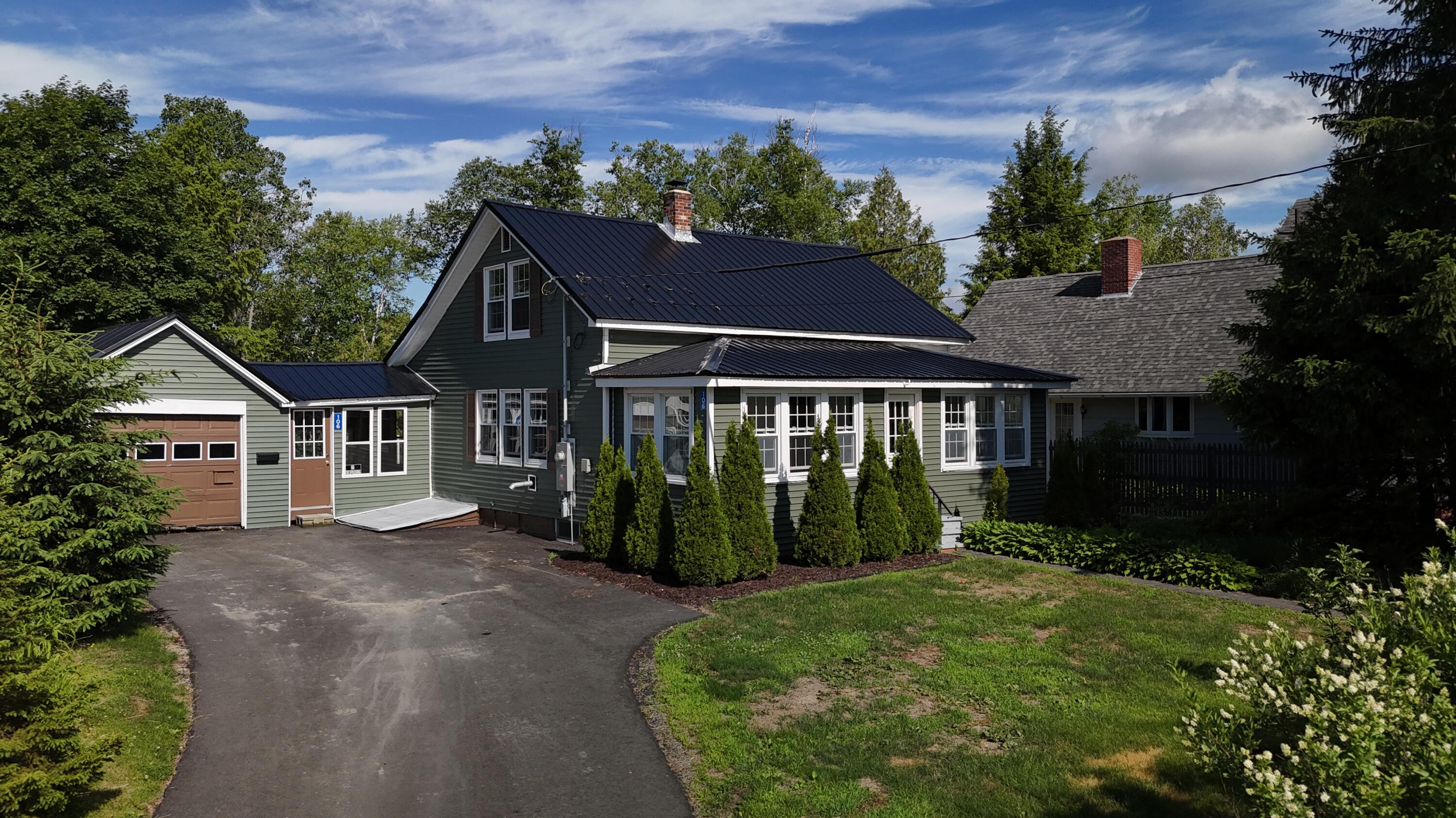 106 School Street Millinocket, ME 04462 - Photo 2 of 33