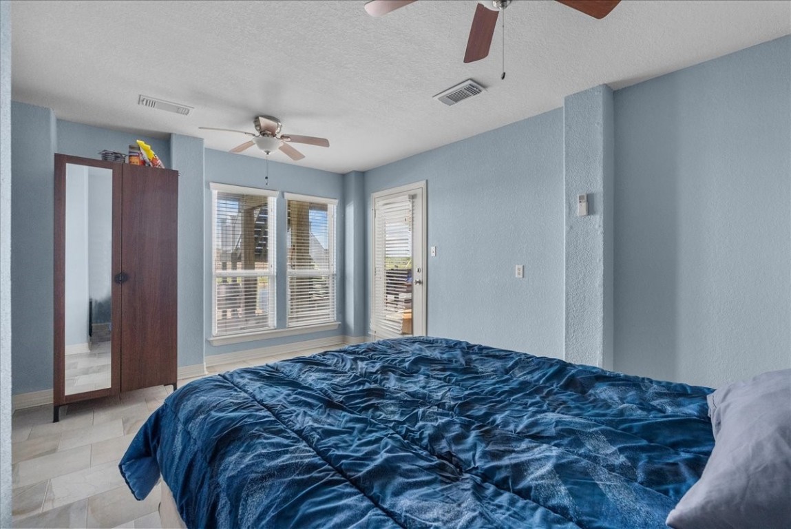 211 Tuna Run Freeport, TX 77541 - Photo 40 of 48 Guest quarters