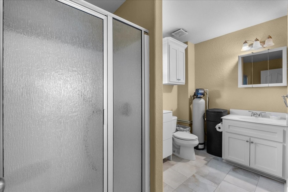 211 Tuna Run Freeport, TX 77541 - Photo 41 of 48 Bathroom inside the guest quarters.