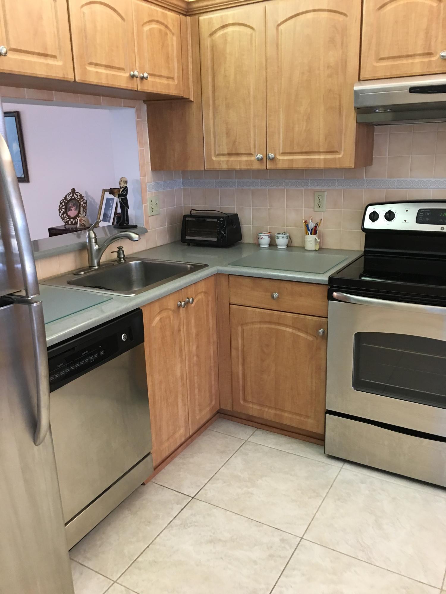 6530 Boca Del Mar Drive, Unit 336 Boca Raton, FL 33433 - Photo 4 of 20 KITCHEN