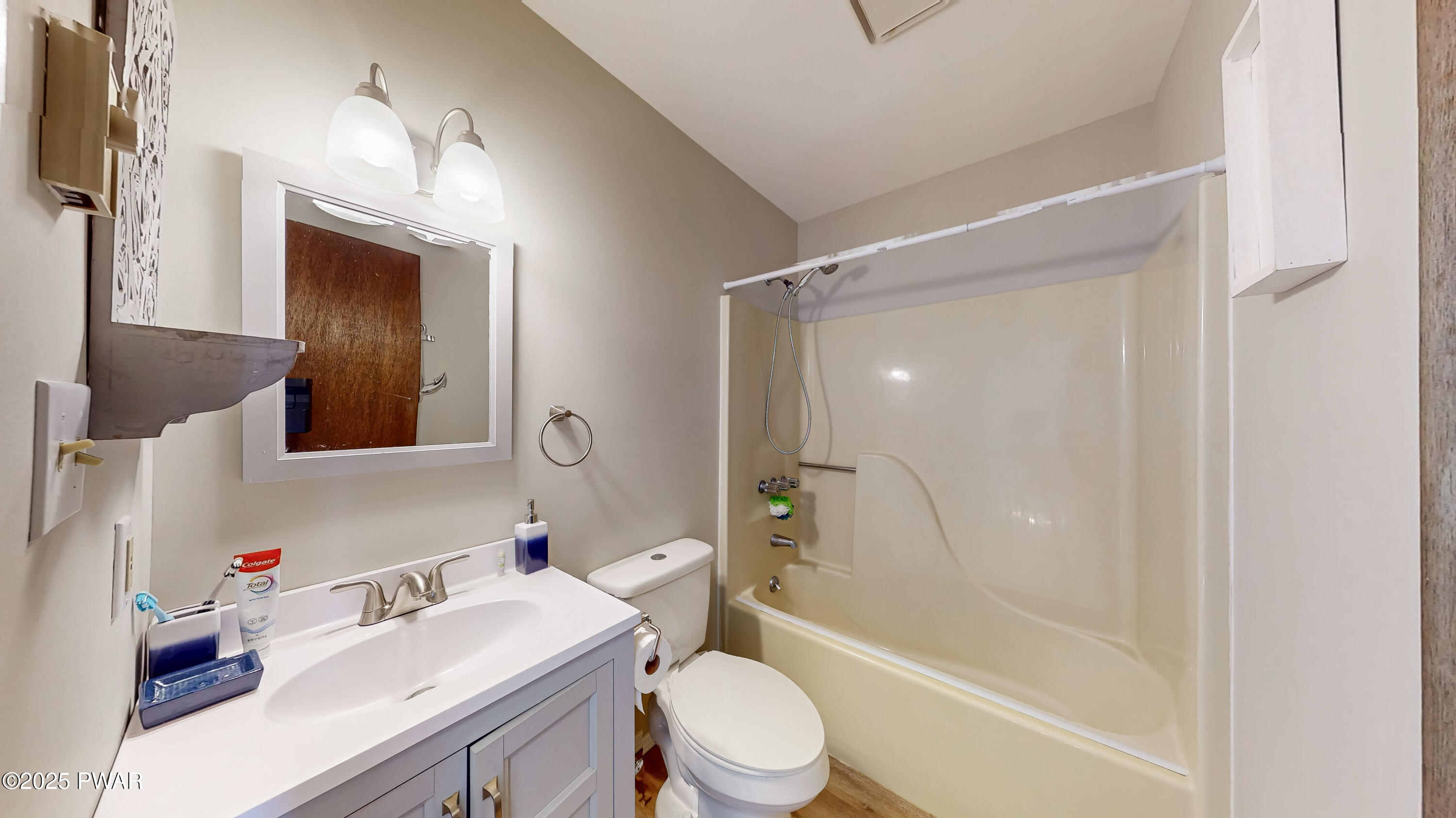 1007 Star View Terrace Lake Ariel, PA 18436 - Photo 13 of 31 Bathroom 2