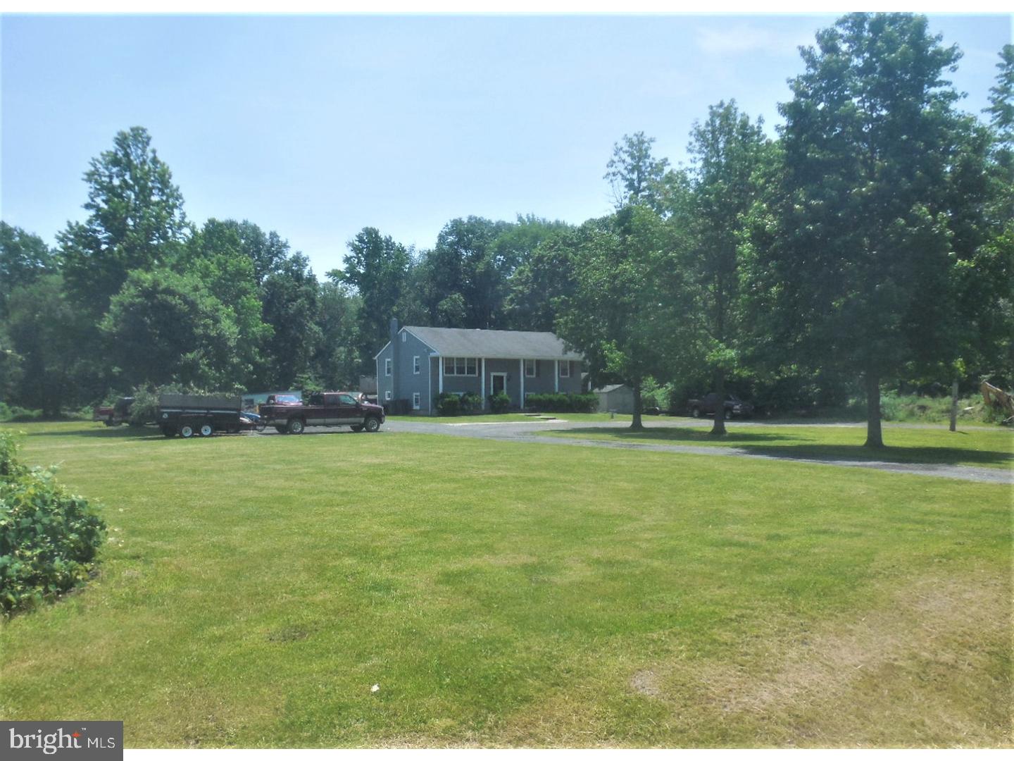 93 Burrs Mill Road Pemberton, NJ 08068 - Photo 4 of 6 Front Yard
