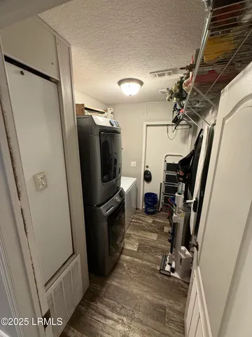 $275,000 | 97 State Rd S-7-165, St. Helena Island, SC 29920