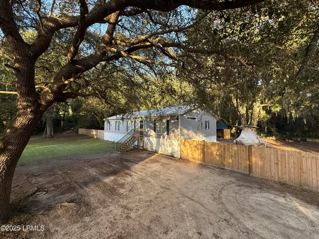 $275,000 | 97 State Rd S-7-165, St. Helena Island, SC 29920