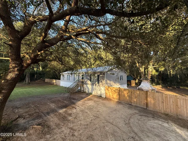 $275,000 | 97 State Rd S-7-165, St. Helena Island, SC 29920
