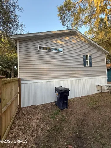 $275,000 | 97 State Rd S-7-165, St. Helena Island, SC 29920