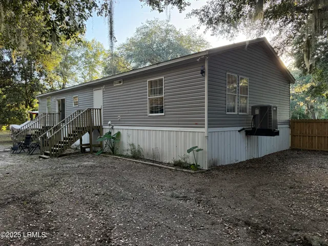 $275,000 | 97 State Rd S-7-165, St. Helena Island, SC 29920