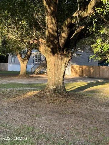 $275,000 | 97 State Rd S-7-165, St. Helena Island, SC 29920