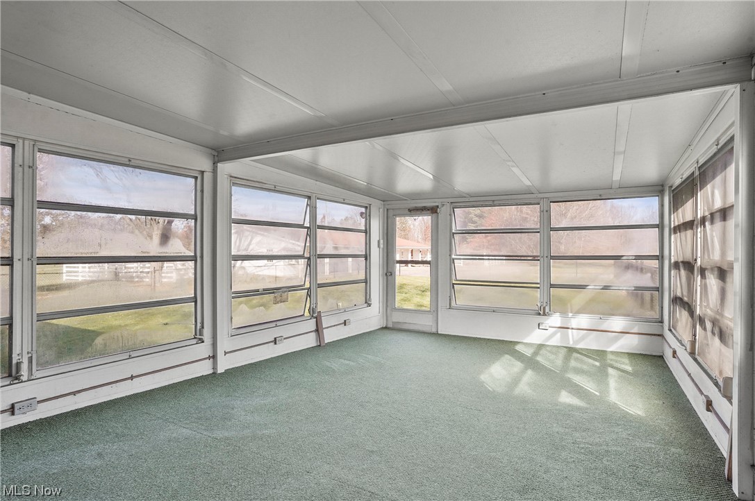5063 Waterloo Road Atwater, OH 44201 - Photo 22 of 32 Sun room