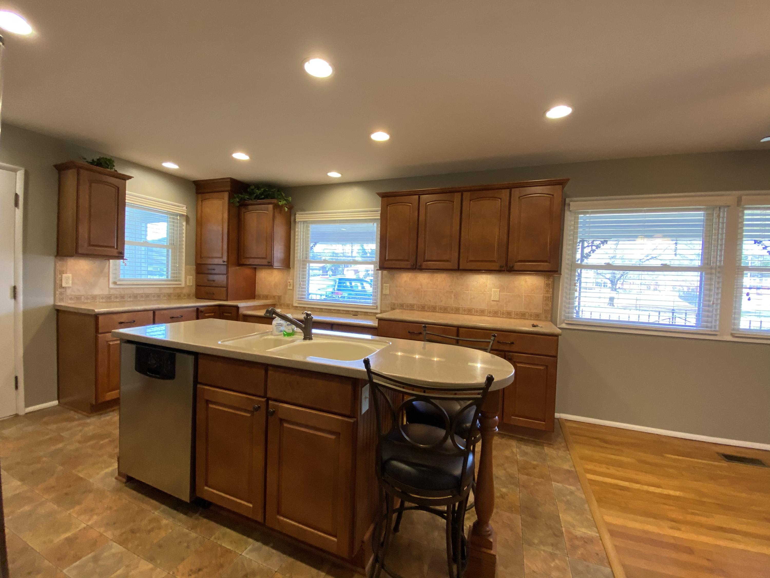 3016 Walnoaks Road Knoxville, TN 37921 - Photo 2 of 28 CF383212-7C7C-4847-9B00-17532D778740