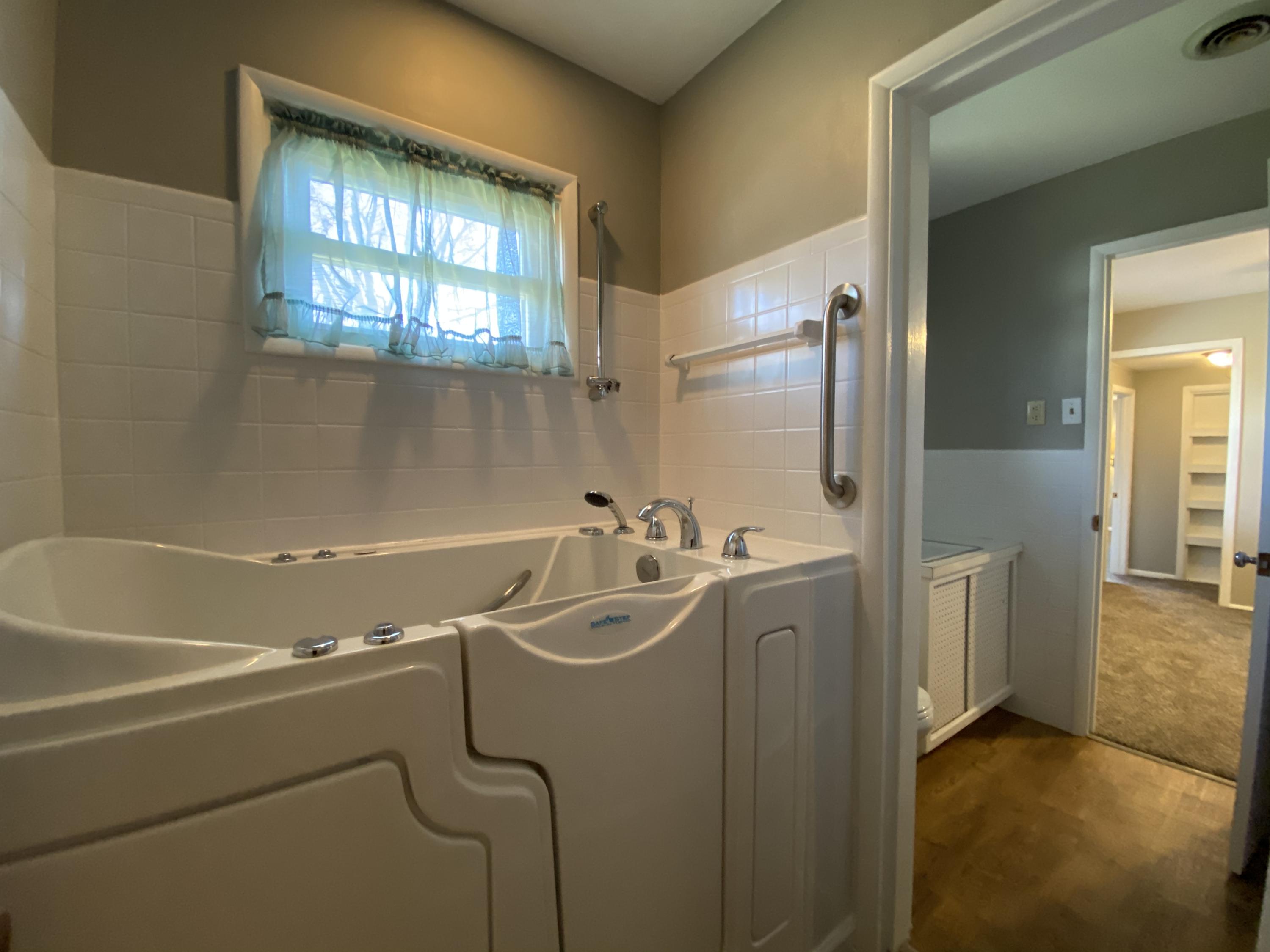 3016 Walnoaks Road Knoxville, TN 37921 - Photo 14 of 28 471571A7-74C7-4A1E-800B-C49237BD2E6D