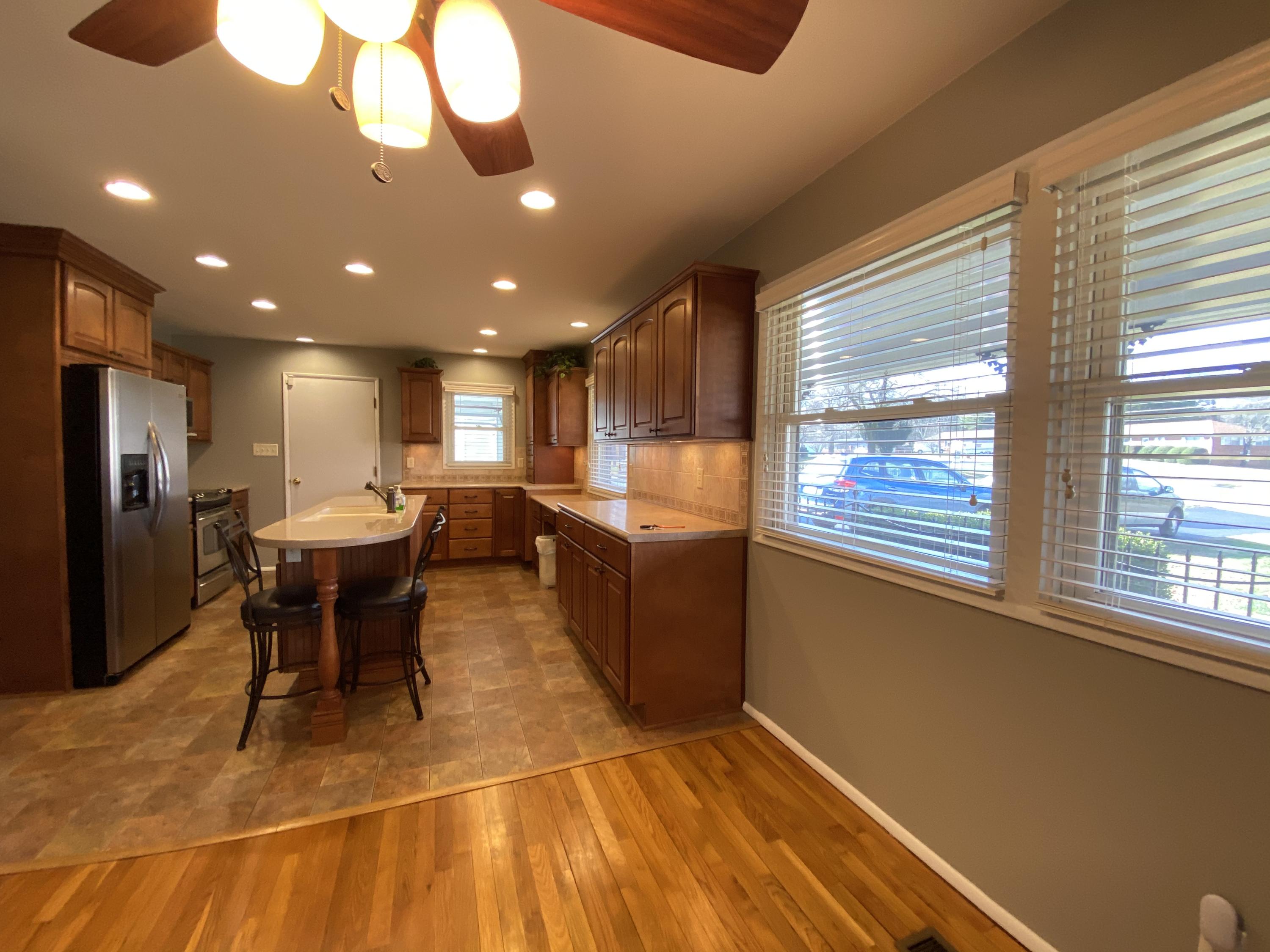 3016 Walnoaks Road Knoxville, TN 37921 - Photo 3 of 28 4AA7F06B-6A02-46CD-8AED-4B491A176CF8
