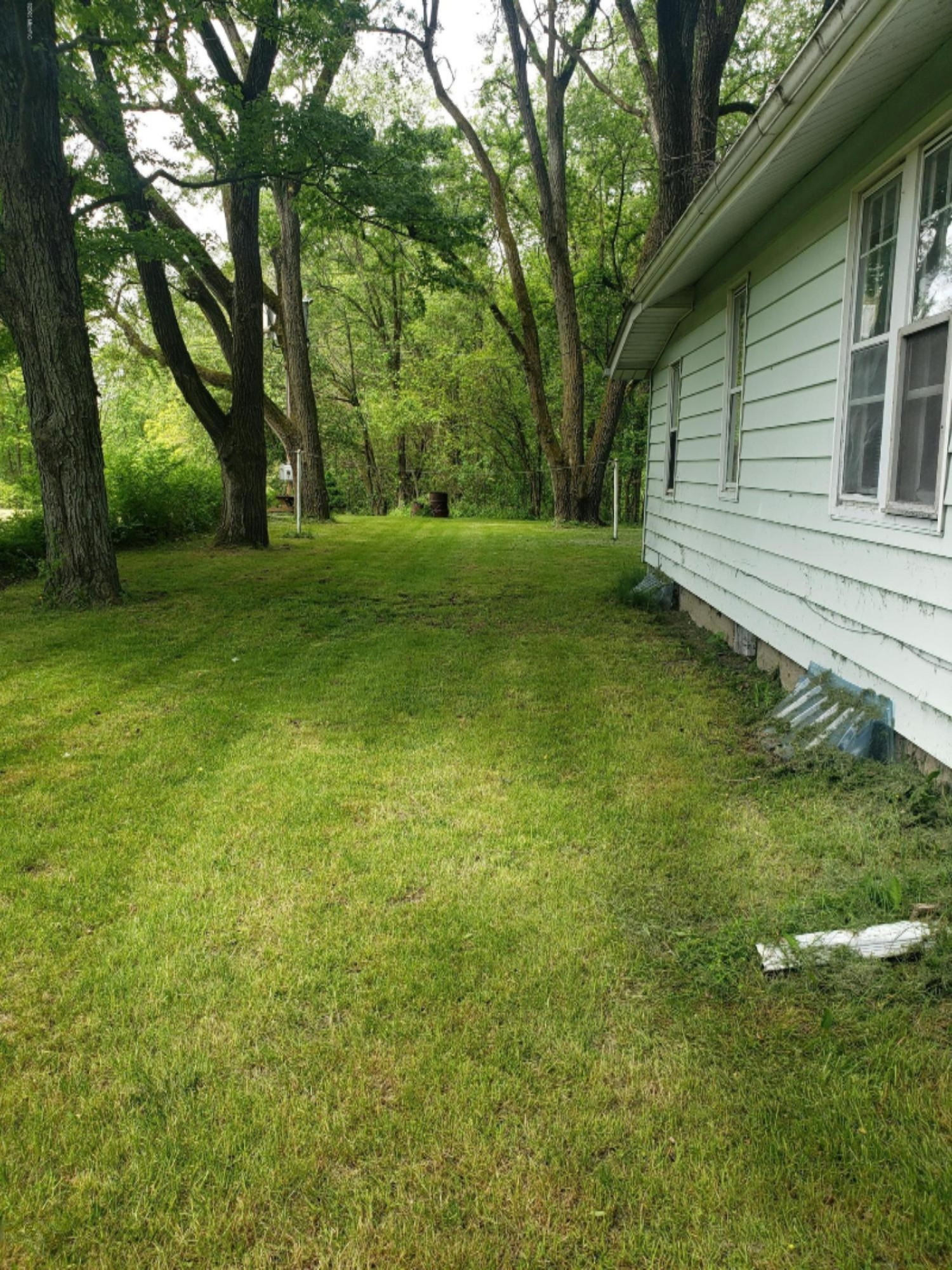 106 South Snow Prairie Road Coldwater, MI 49036 - Photo 3 of 33 20200601_120527