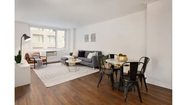 $4,595 | 230 West 55th Street, Unit 28A | Theater District