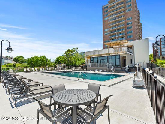 28 Riverside Avenue, Unit 1H Red Bank, NJ 07701 - Photo 8 of 55 Pool life