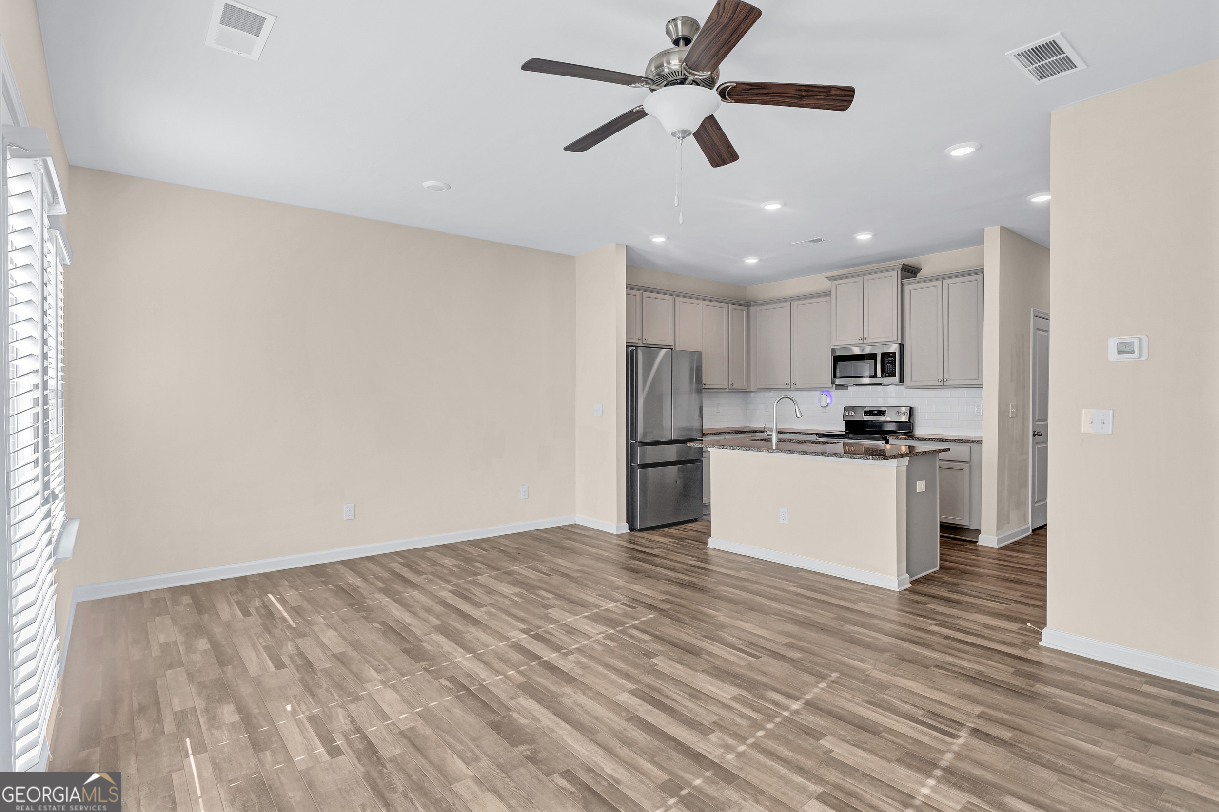 585 McWilliams Road Southeast, Unit 903 Atlanta, GA 30315 - Photo 15 of 36