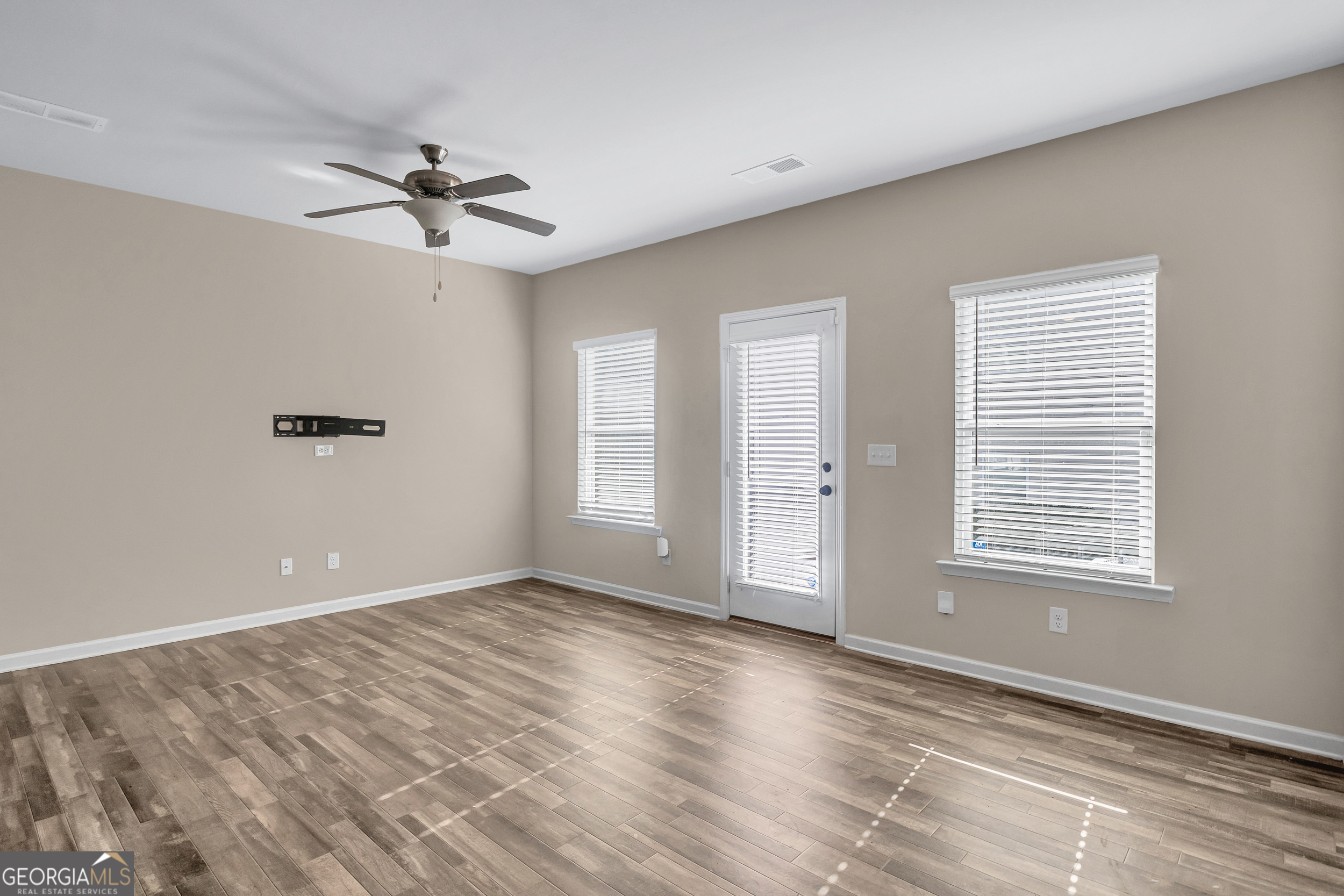 585 McWilliams Road Southeast, Unit 903 Atlanta, GA 30315 - Photo 16 of 36