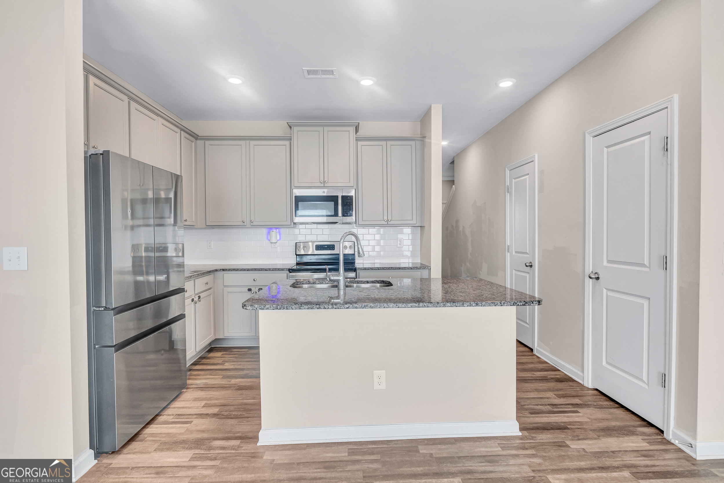 585 McWilliams Road Southeast, Unit 903 Atlanta, GA 30315 - Photo 9 of 36