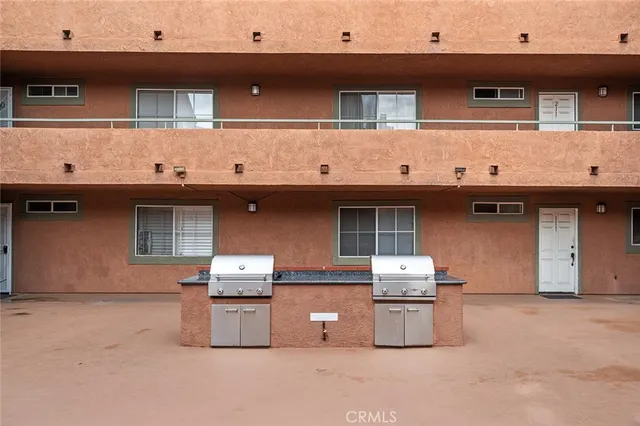 $475,000 | 2507 East 15th Street, Unit 204, Long Beach, CA 90804