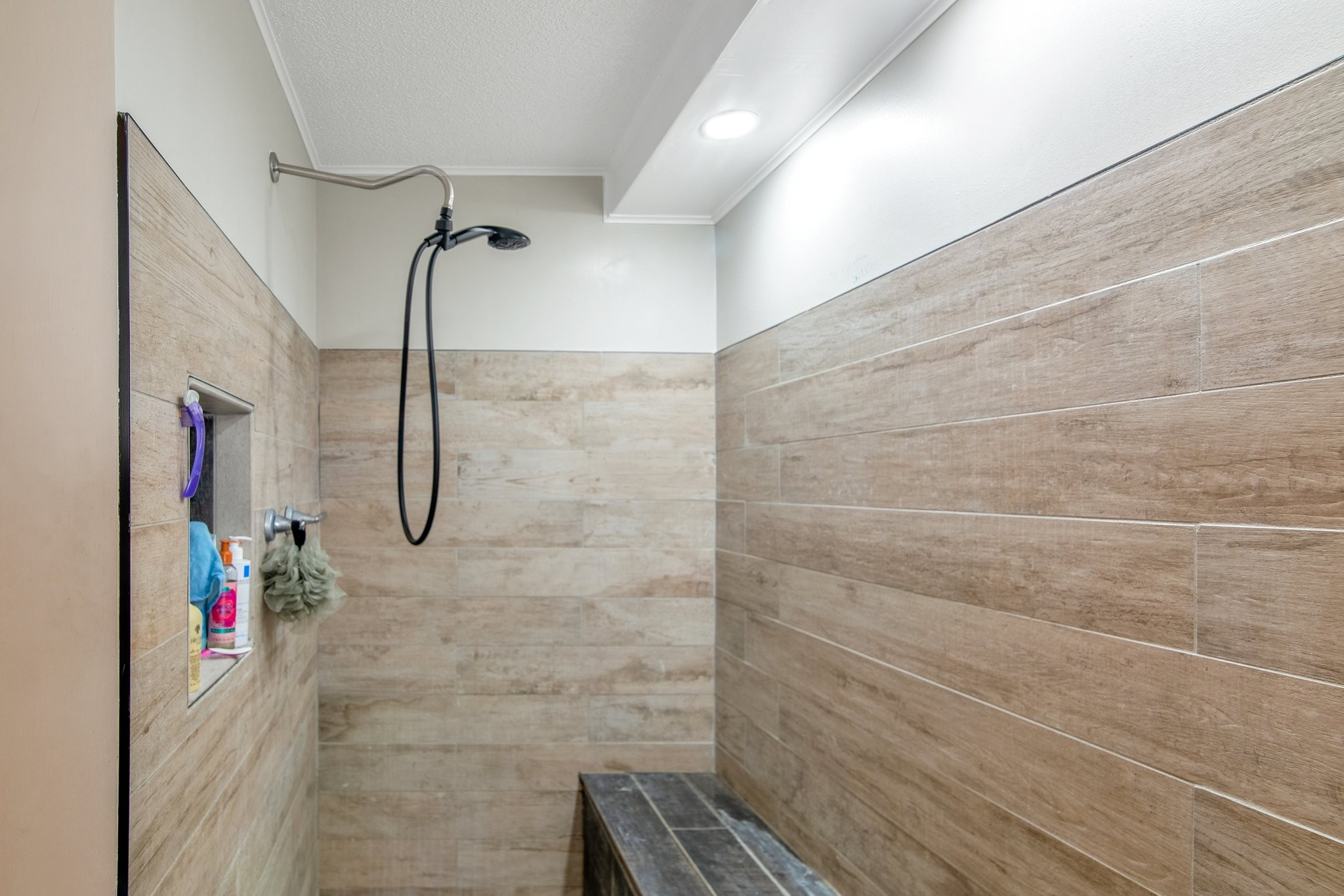 12252 Karo Road Bell Buckle, TN 37020 - Photo 18 of 25 a bathroom with a shower