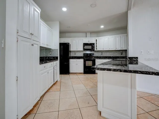 $2,200 | 5 Lakeview Drive, Haines City, FL 33844