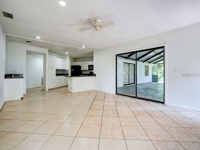 $2,200 | 5 Lakeview Drive, Haines City, FL 33844