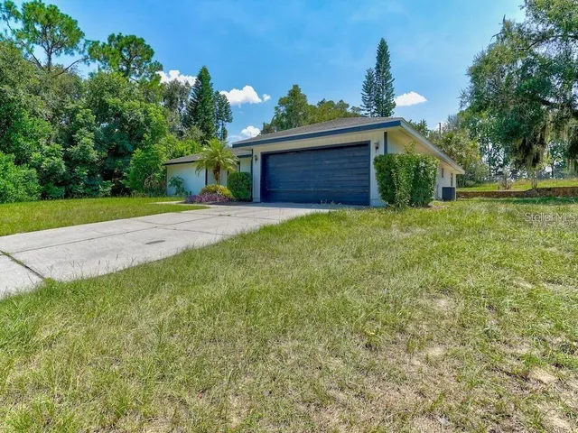 $2,200 | 5 Lakeview Drive, Haines City, FL 33844