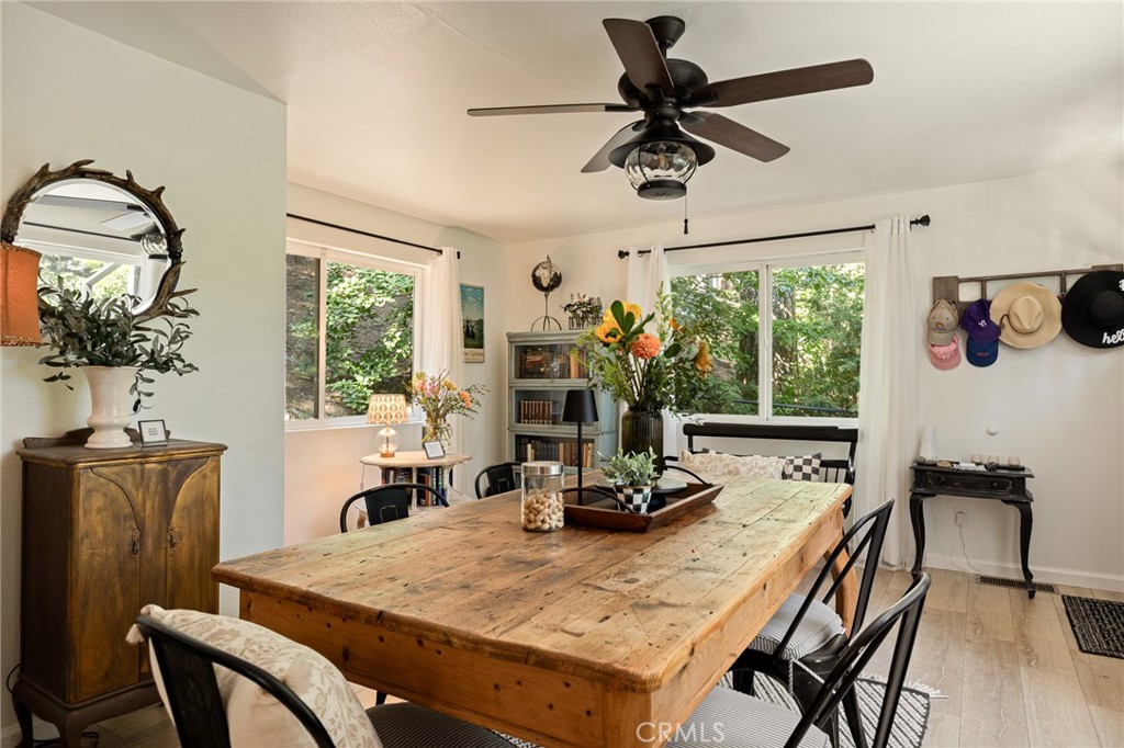 660 Spring Drive Crestline, CA 92322 - Photo 6 of 36 Gorgeous Dining Area with So Much Natural Light!