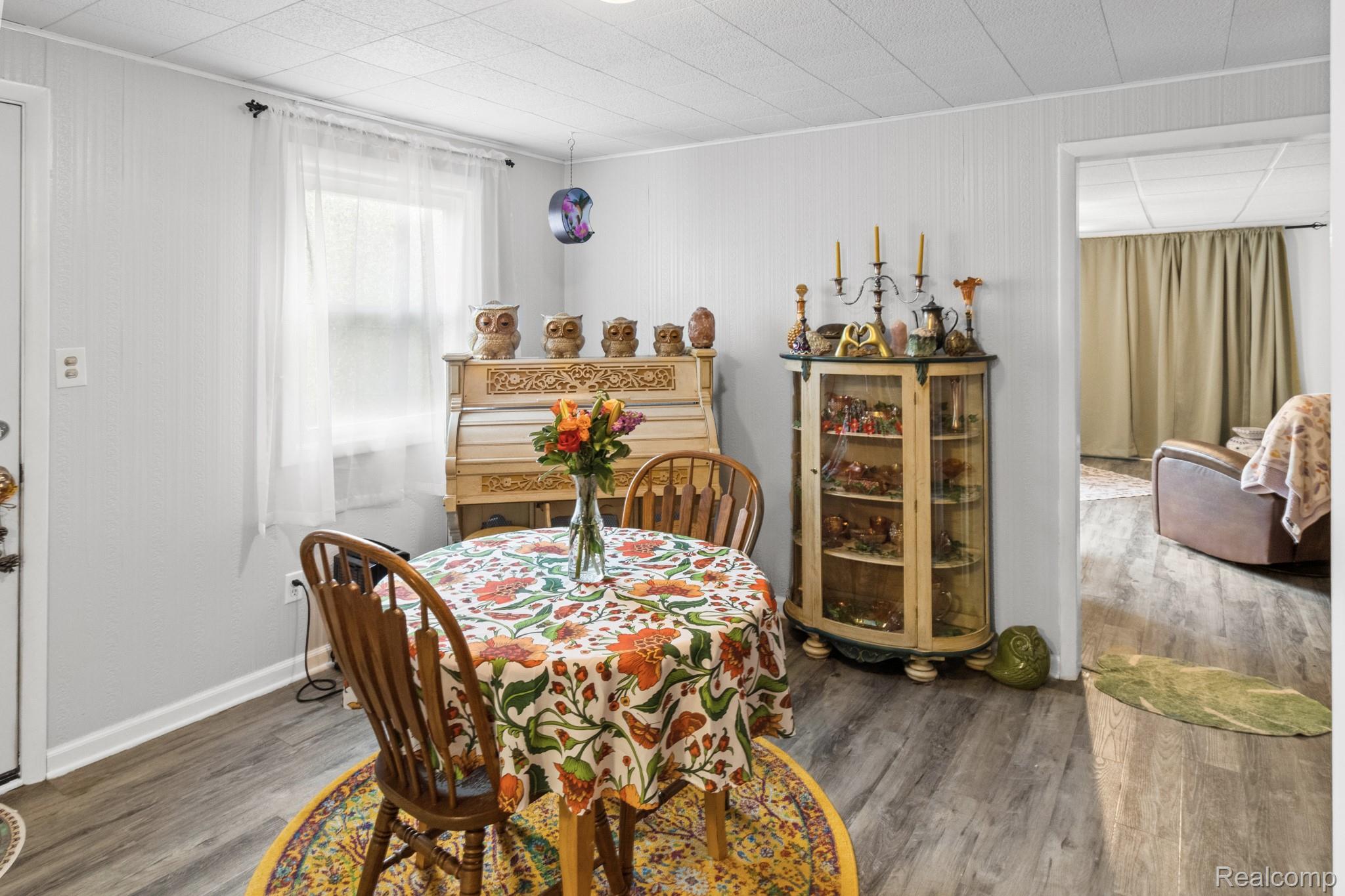 7330 Embury Road Grand Blanc, MI 48439 - Photo 8 of 29 IMG_2337 Katie Nedeau.jpg