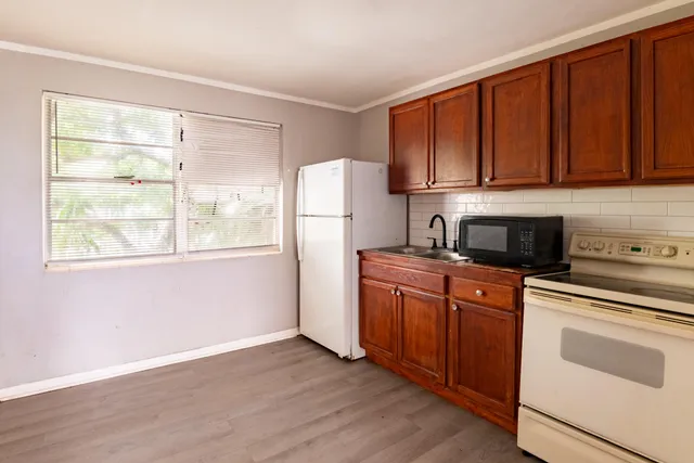 $1,750 | 705 13th Street, Unit 4, West Palm Beach, FL 33401