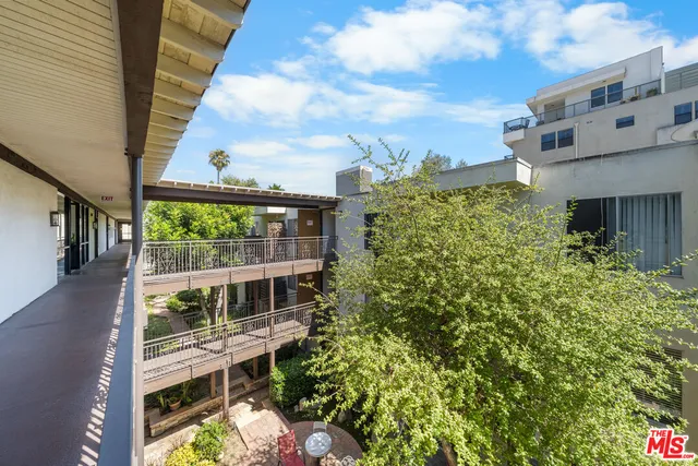 $529,000 | 525 South Ardmore Avenue, Unit 320, Los Angeles, CA 90020