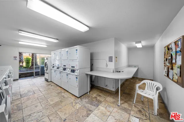 $529,000 | 525 South Ardmore Avenue, Unit 320, Los Angeles, CA 90020