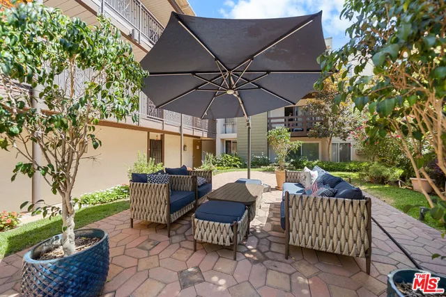 $529,000 | 525 South Ardmore Avenue, Unit 320, Los Angeles, CA 90020