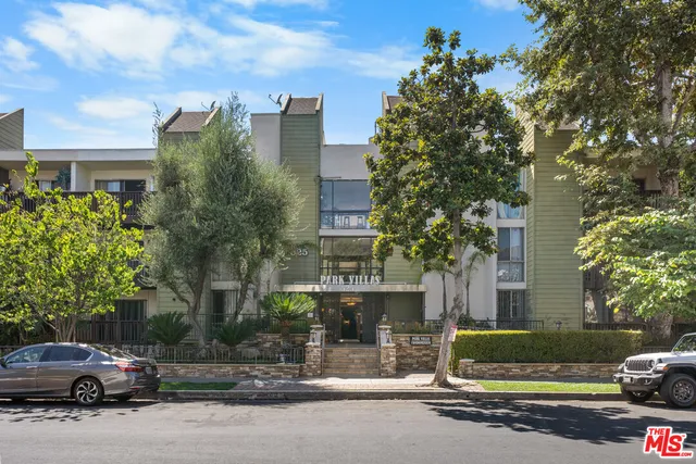 $529,000 | 525 South Ardmore Avenue, Unit 320, Los Angeles, CA 90020