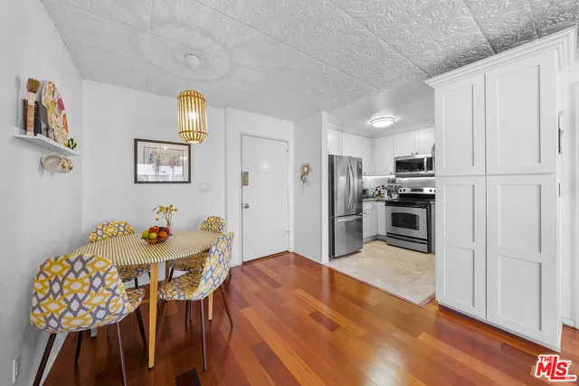 $529,000 | 525 South Ardmore Avenue, Unit 320, Los Angeles, CA 90020