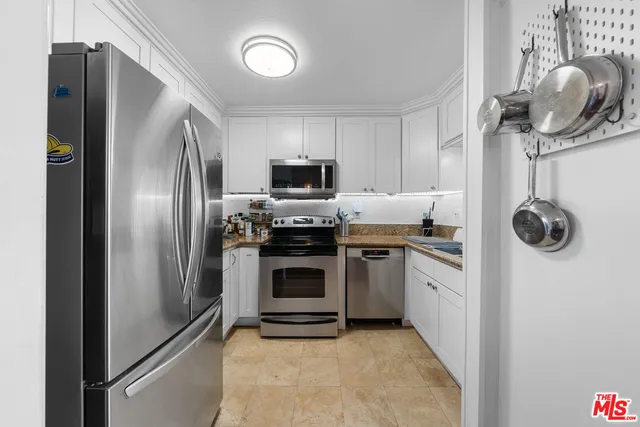 $529,000 | 525 South Ardmore Avenue, Unit 320, Los Angeles, CA 90020