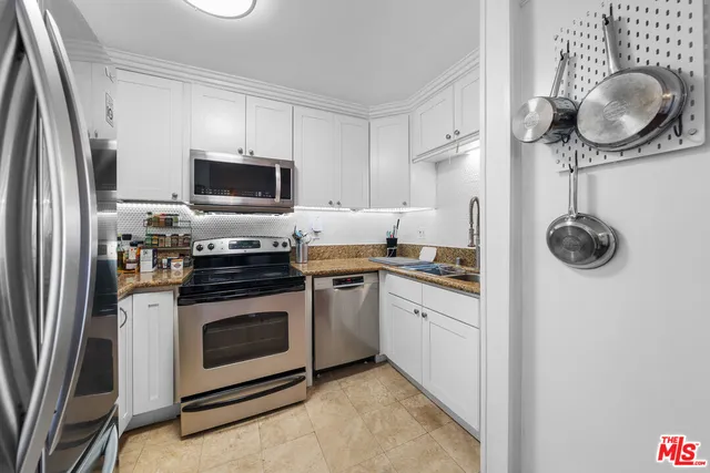 $529,000 | 525 South Ardmore Avenue, Unit 320, Los Angeles, CA 90020