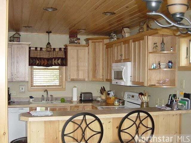 9643 North Dun Rovin Road Hayward, WI 54843 - Photo 4 of 6