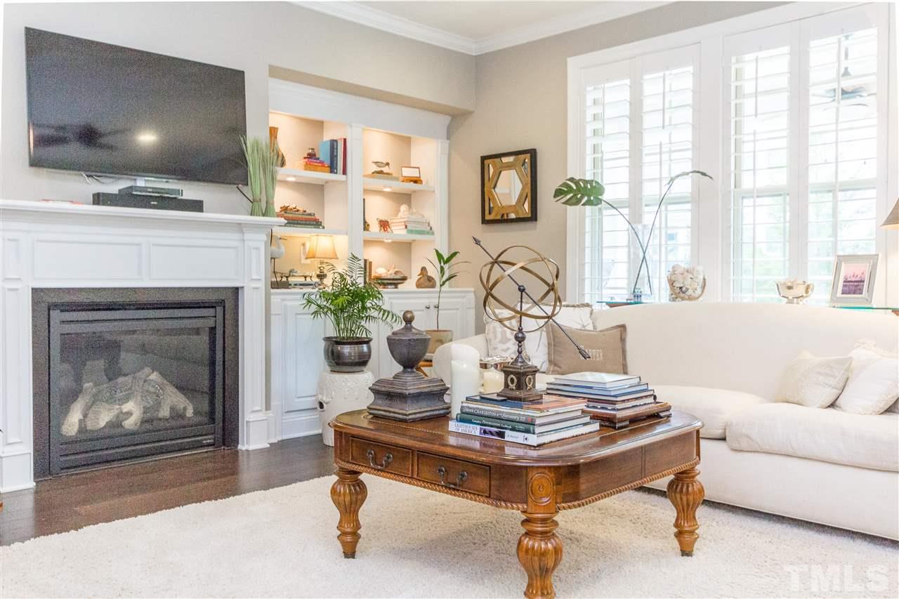 3925 Ivory Rose Lane Raleigh, NC 27612 - Photo 3 of 25 Gallery Image 3