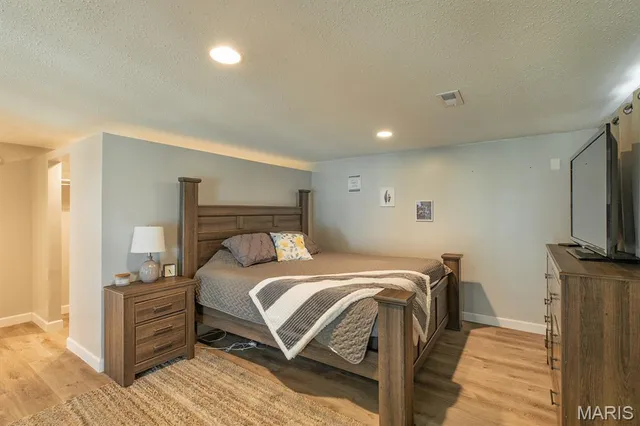 $239,000 | 250 Hi Pointe Place, East Alton, IL 62024