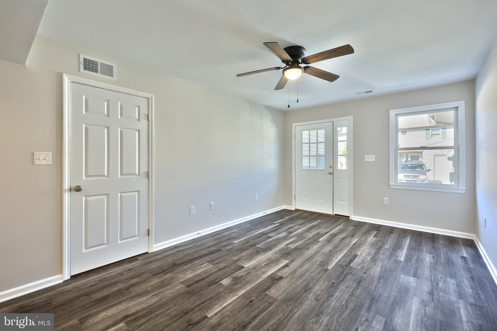 418 Springbrook Court Hanover, PA 17331 - Photo 7 of 35 Gallery Image 7