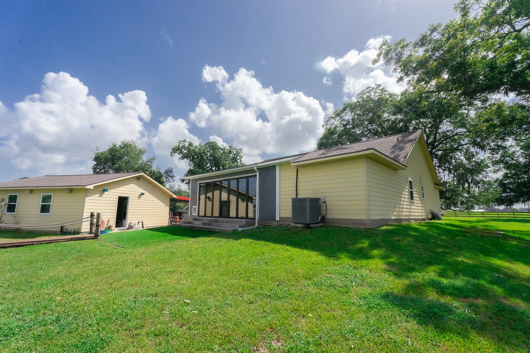 720 Winchester Trail Angleton, TX 77515 - Photo 8 of 34 Gallery Image 8