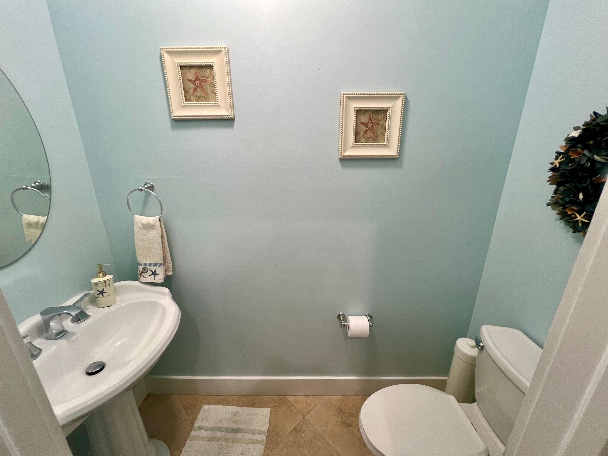 114 Bessie Road Tavernier, FL 33070 - Photo 36 of 62 Half bathroom off living area angle 3