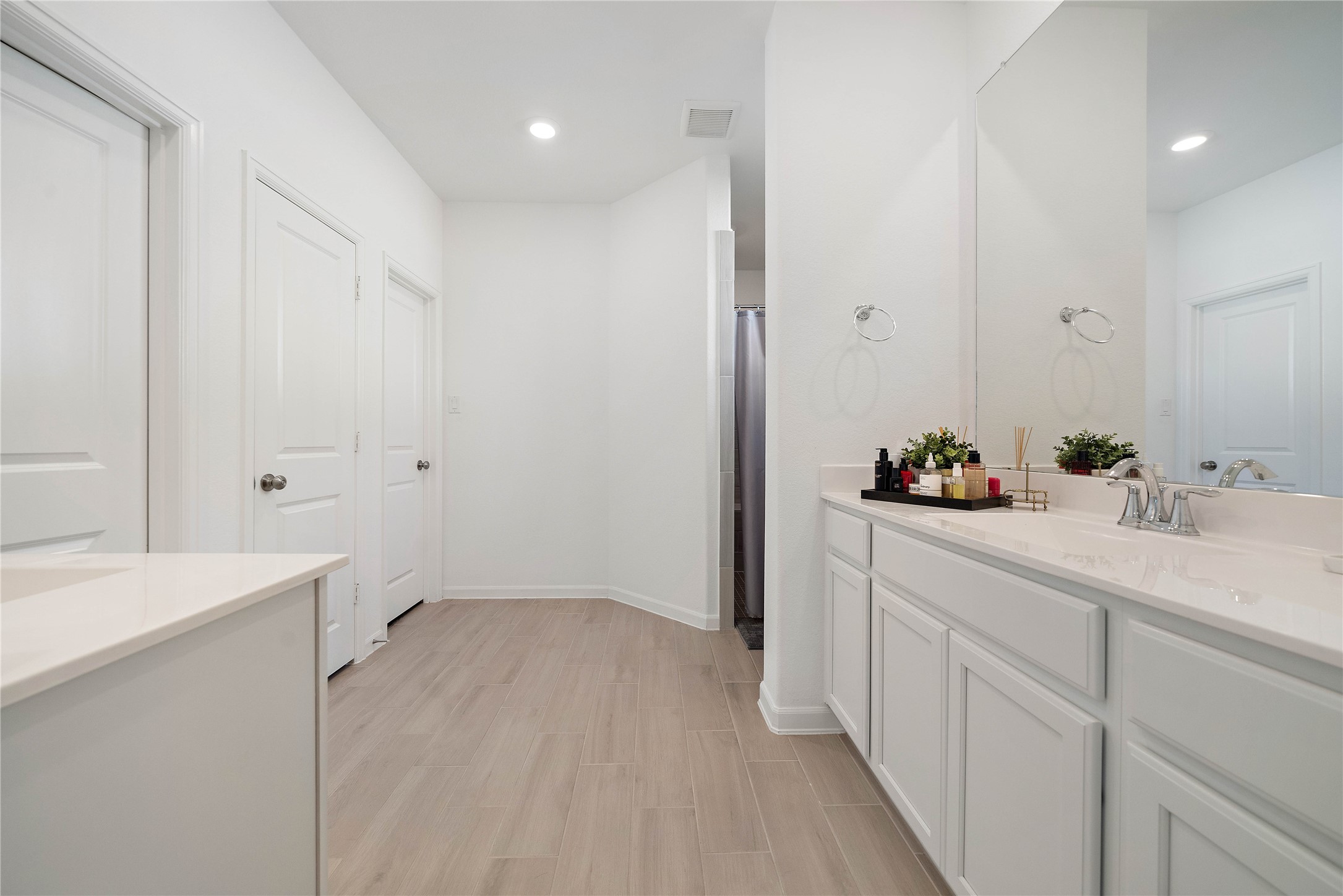 2239 Ginger Trail Lane Rosenberg, TX 77469 - Photo 26 of 35 a bathroom with a sink and a mirror