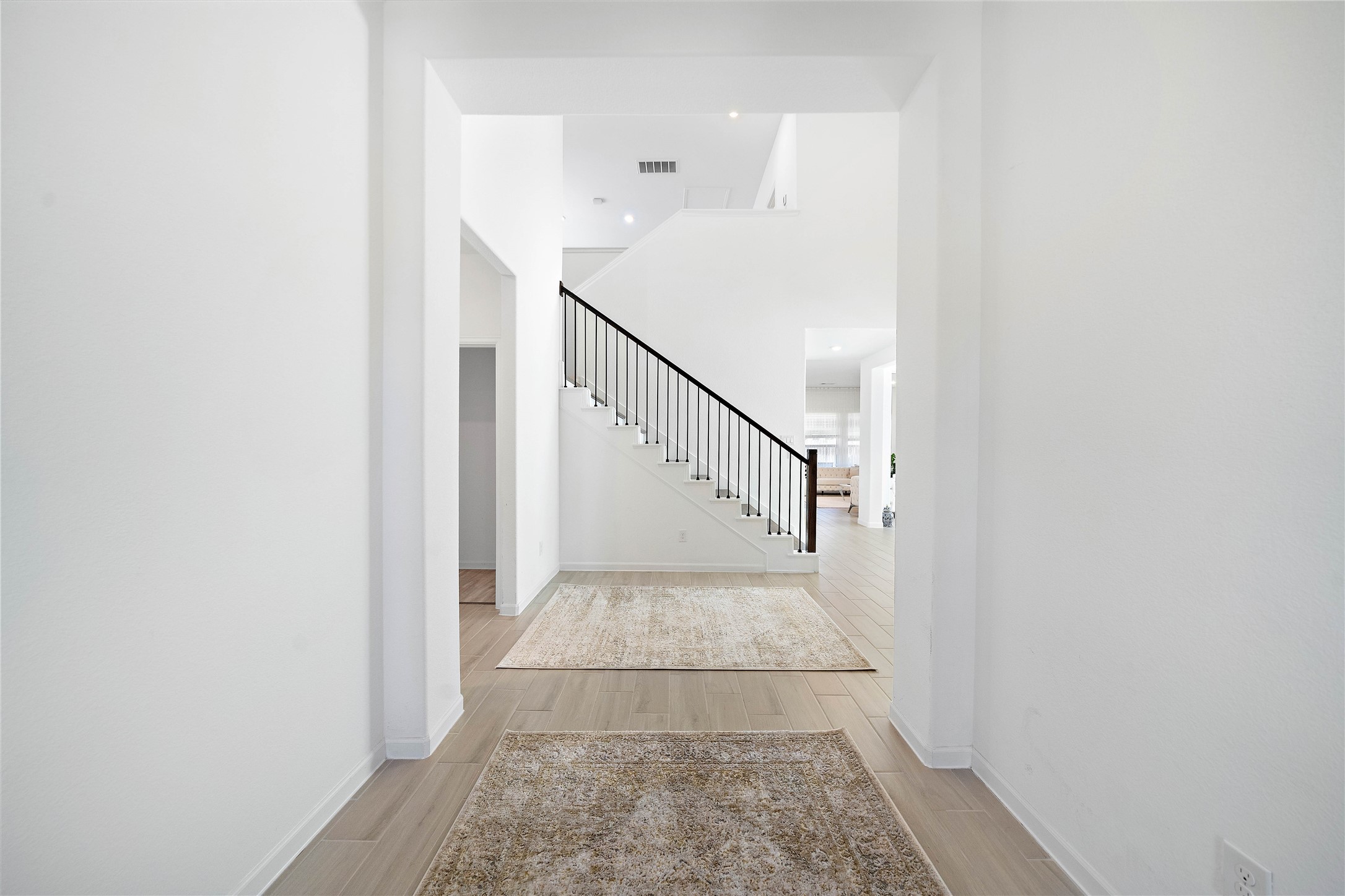 2239 Ginger Trail Lane Rosenberg, TX 77469 - Photo 6 of 35 a view of entryway