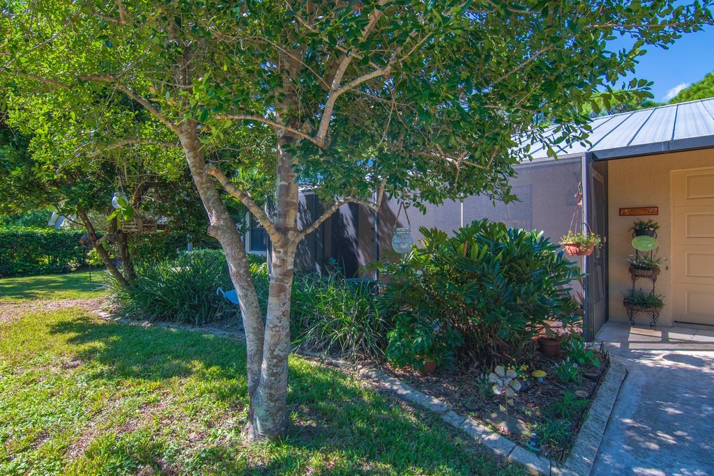 5515 Raintree Trail Fort Pierce, FL 34982 - Photo 3 of 36 Gallery Image 3